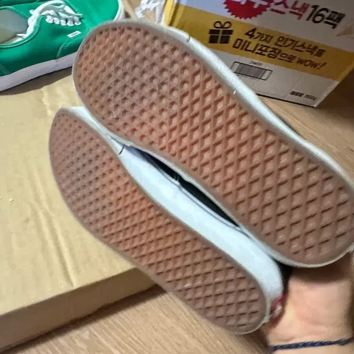 [BUNJANG] Vans Era Black Sneakers / 반스 블랙 에라 285사이즈