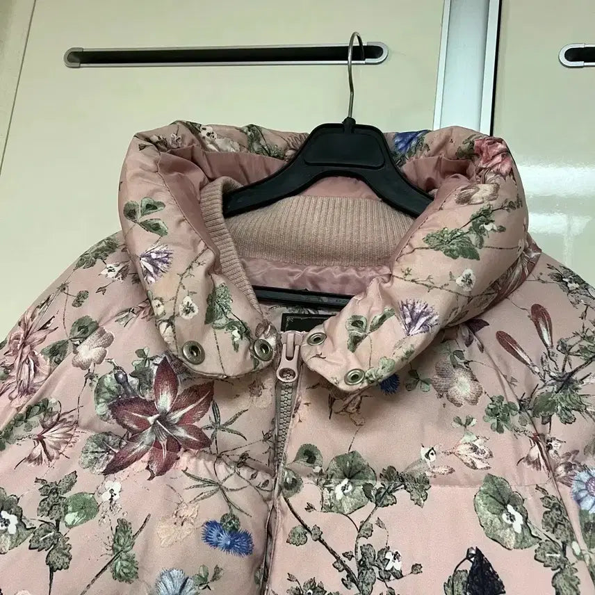 [BUNJANG] Thursday Island Floral Padded Duck Down Jacket Pink / 써스데이아일랜드 플라워 꽃무늬 패딩 오리털 점퍼 자켓 숏패딩 핑크