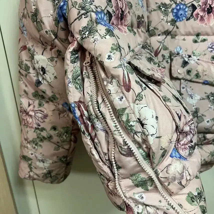 [BUNJANG] Thursday Island Floral Padded Duck Down Jacket Pink / 써스데이아일랜드 플라워 꽃무늬 패딩 오리털 점퍼 자켓 숏패딩 핑크