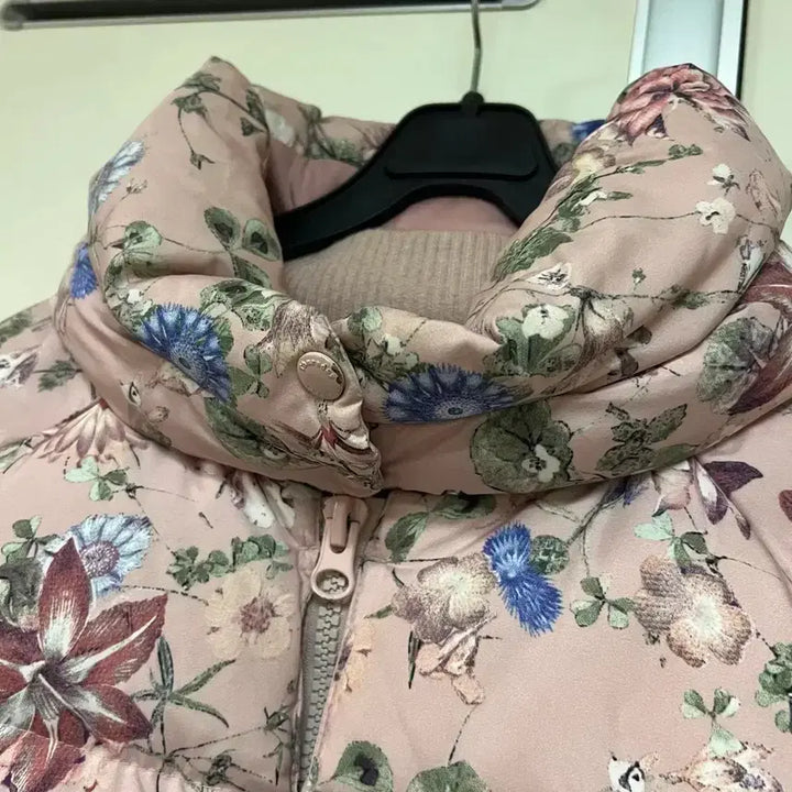[BUNJANG] Thursday Island Floral Padded Duck Down Jacket Pink / 써스데이아일랜드 플라워 꽃무늬 패딩 오리털 점퍼 자켓 숏패딩 핑크