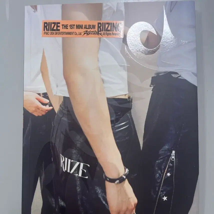 라이즈 RIIZE RIIZING 미니 1집 앨범 +포카 포스터