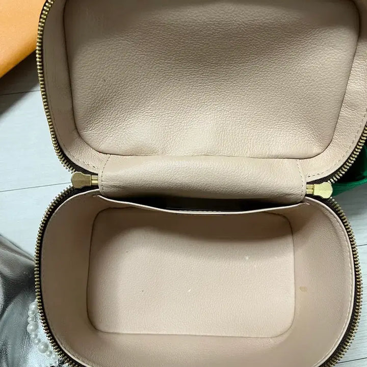 [BUNJANG] Louis Vuitton Nice Mini Cosmetic Case / 루이비통 니스 미니