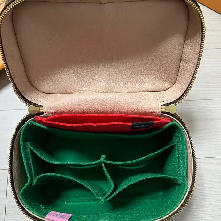 [BUNJANG] Louis Vuitton Nice Mini Cosmetic Case / 루이비통 니스 미니