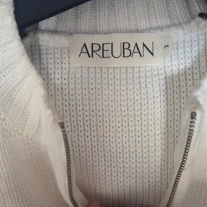 [BUNJANG] Arban Knit Zip-up Sweater / 아르반 니트집업 2사이즈