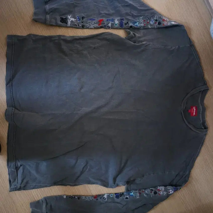 [BUNJANG] Supreme Aoi Icons Long Sleeve (Size L) / 슈프림 아오이 아이콘즈 롱슬리브 L사이즈