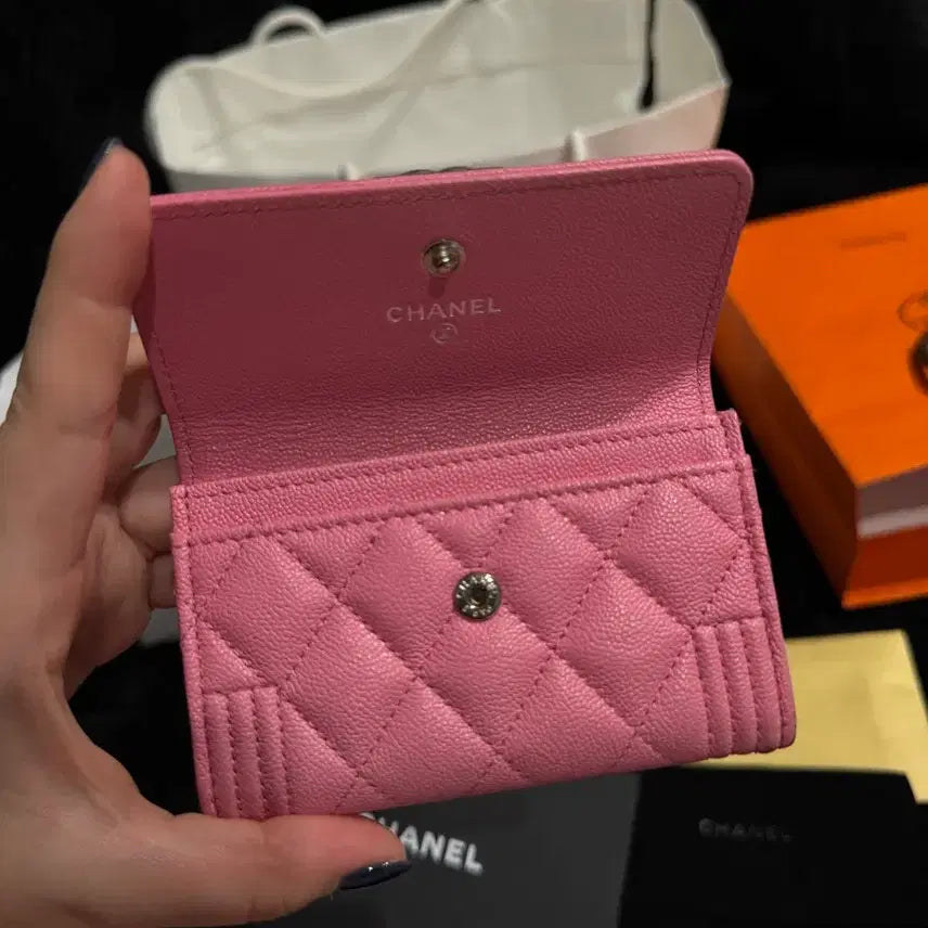 [BUNJANG] Chanel Boy Flap Card Wallet Pink / 샤넬 보이 플랩 카드지갑 핑크(번개케어완료)