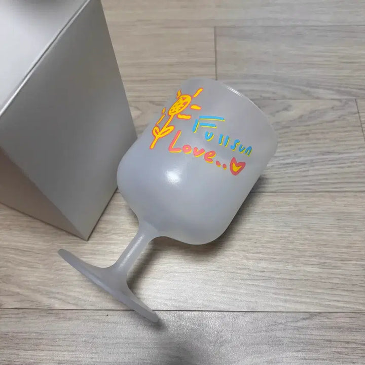 [BUNJANG] NCT Dream 7th Anniversary Haechan Wine Glass / 엔시티드림 7주년 와인잔 해찬 버전