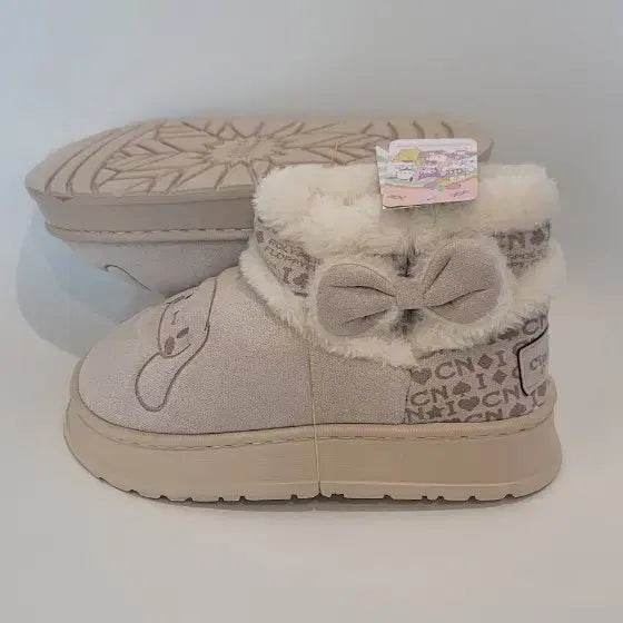 [BUNJANG] Sanrio Character Faux Fur Boots / 산리오 캐릭터 털 부츠 (핑크/브라운/그레이/베이지)