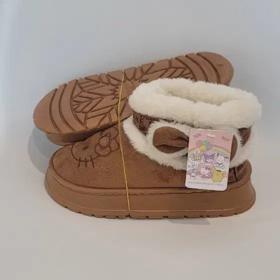[BUNJANG] Sanrio Character Faux Fur Boots / 산리오 캐릭터 털 부츠 (핑크/브라운/그레이/베이지)