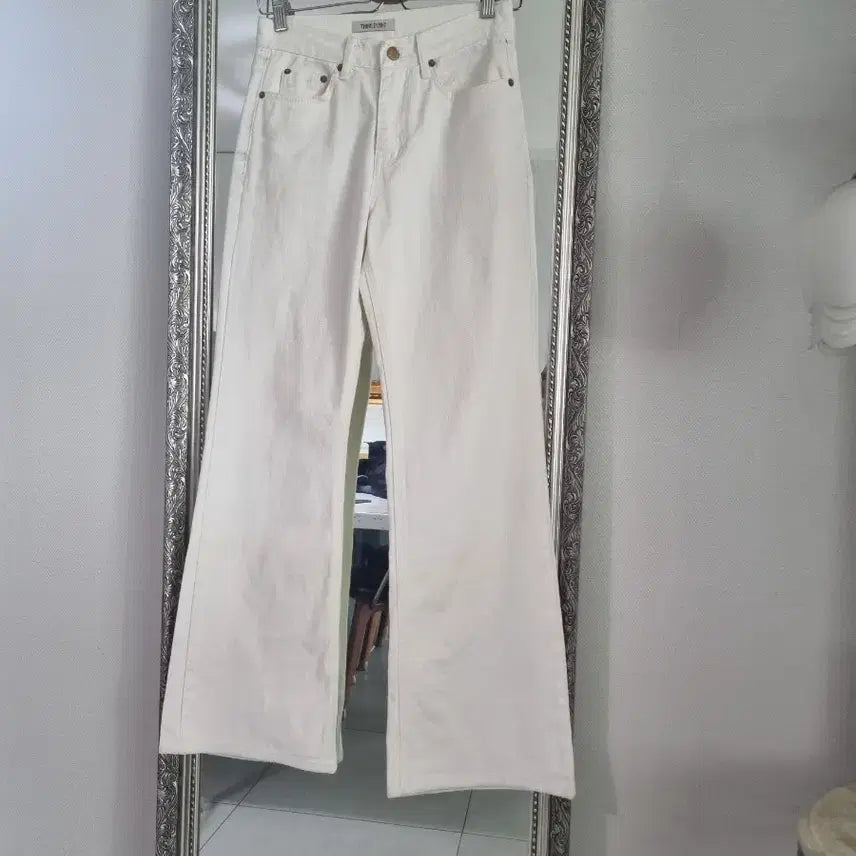 [BUNJANG] Thinkplant White Bootcut Denim Pants / 띵크플랜트 화이트 부츠컷 데님 팬츠 S
