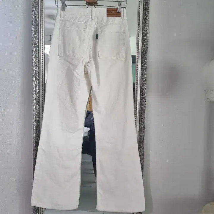 [BUNJANG] Thinkplant White Bootcut Denim Pants / 띵크플랜트 화이트 부츠컷 데님 팬츠 S