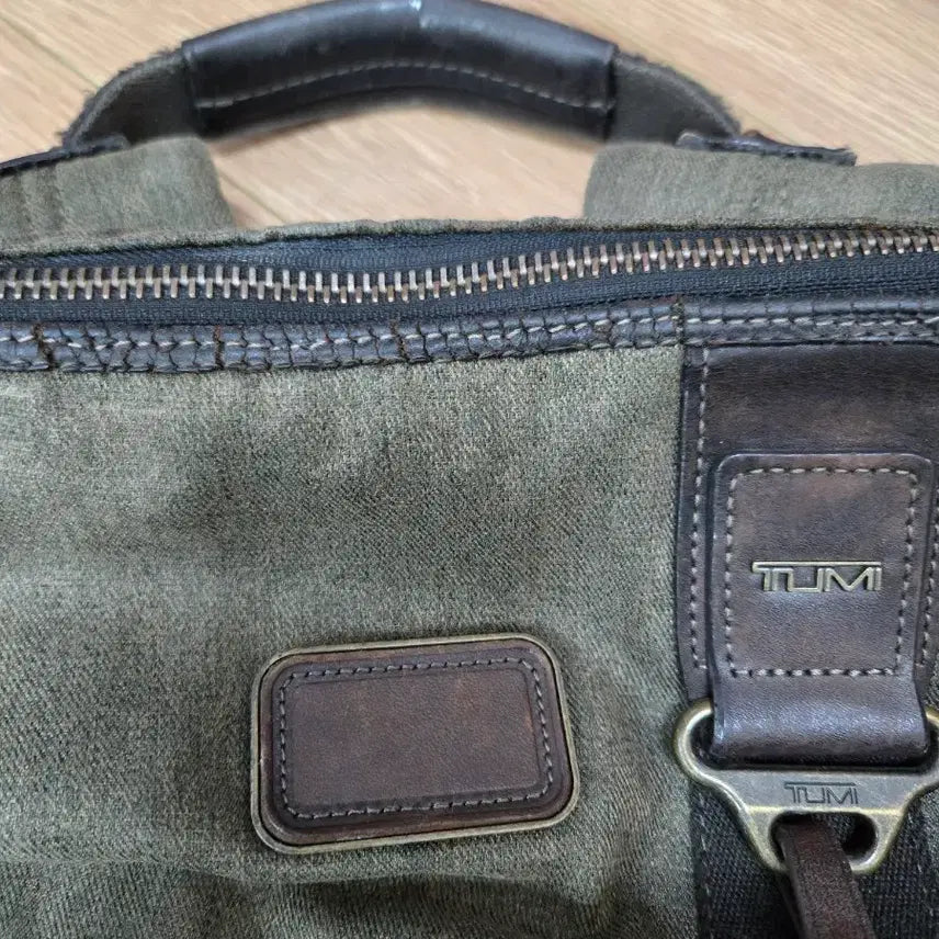 [BUNJANG] TUMI Backpack Khaki / TUMI 투미 백팩 카키색