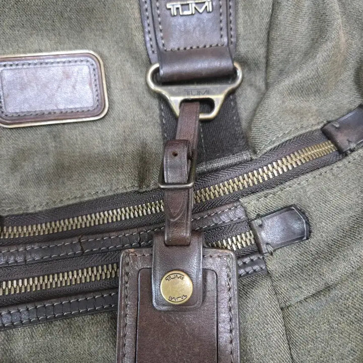 [BUNJANG] TUMI Backpack Khaki / TUMI 투미 백팩 카키색