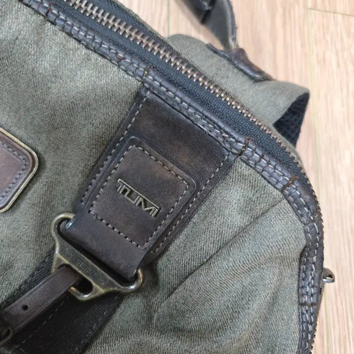 [BUNJANG] TUMI Backpack Khaki / TUMI 투미 백팩 카키색