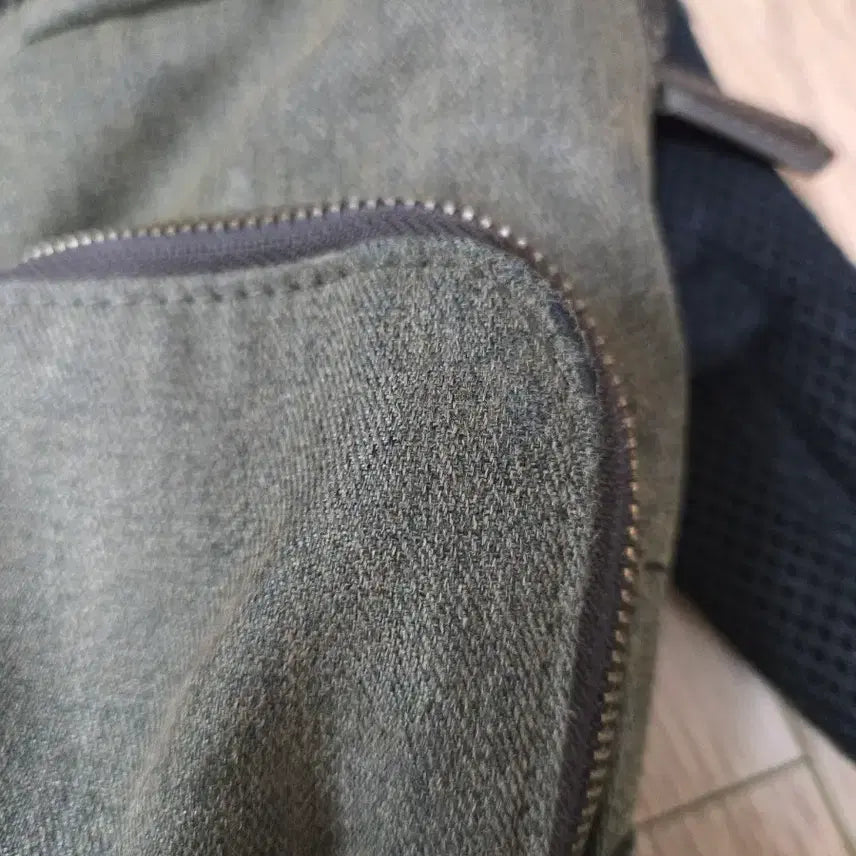 [BUNJANG] TUMI Backpack Khaki / TUMI 투미 백팩 카키색