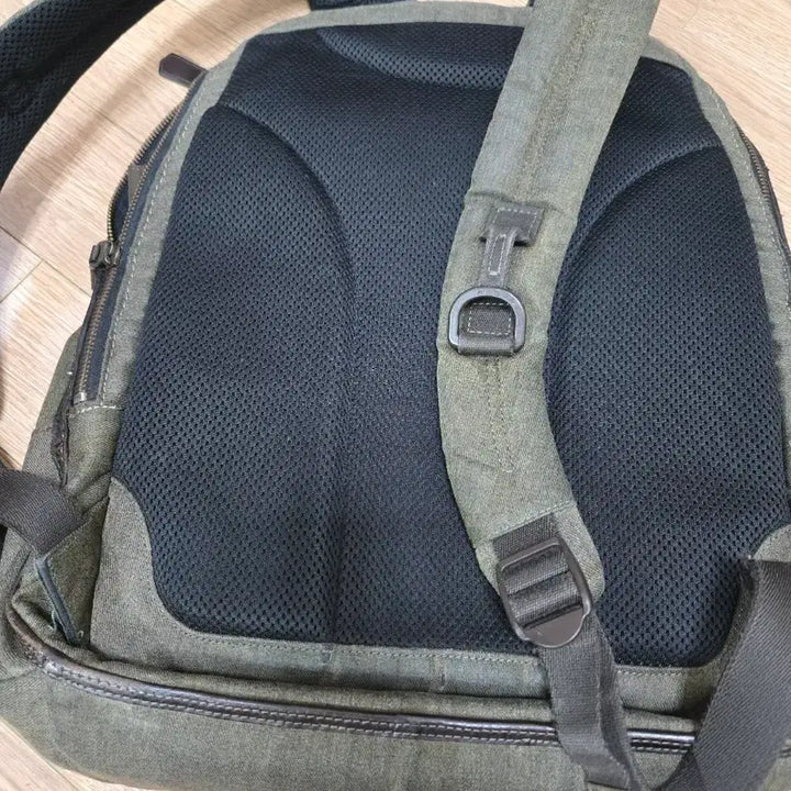 [BUNJANG] TUMI Backpack Khaki / TUMI 투미 백팩 카키색