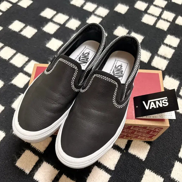 [BUNJANG] Vans x White Mountaineering Slip-On Sneakers / 270 반스 X 화이트 마운티니어링 슬립온