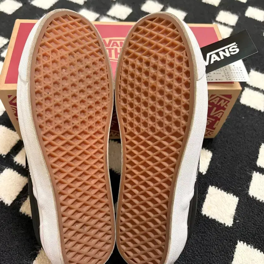 [BUNJANG] Vans x White Mountaineering Slip-On Sneakers / 270 반스 X 화이트 마운티니어링 슬립온