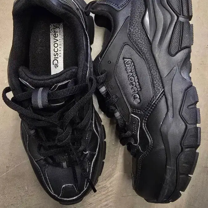 [BUNJANG] Discovery Black Sneakers 250mm / 디스커버리 블랙 운동화 250mm