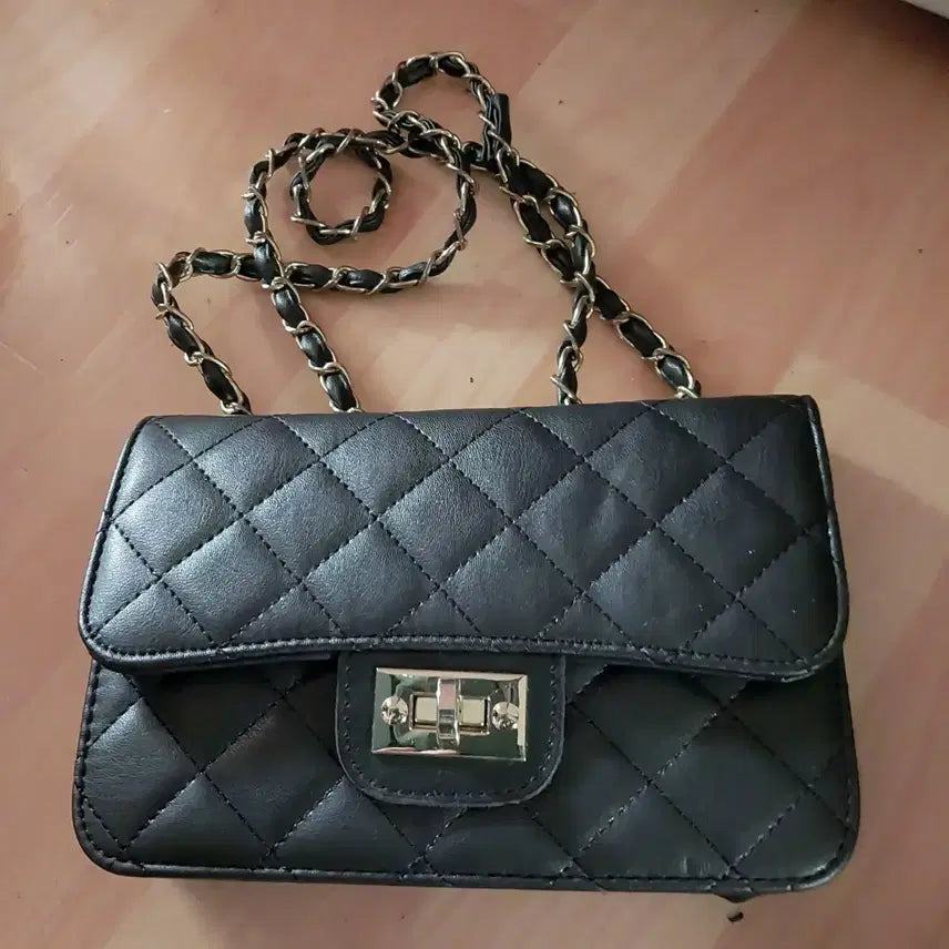 [BUNJANG] Black Cross Bag / 블랙크로스가방