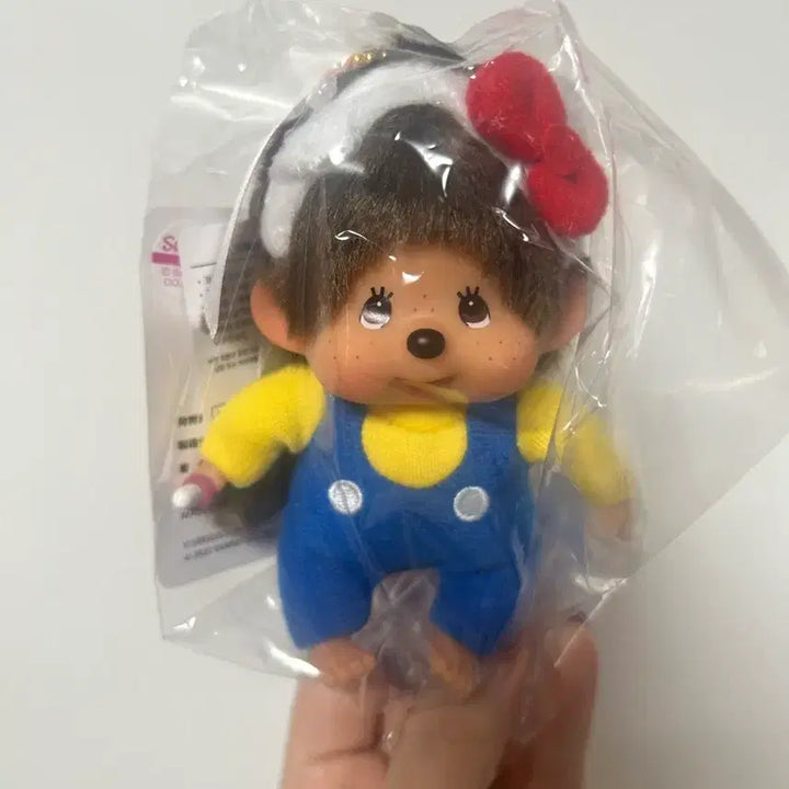 [SOLD OUT] 몬치치 X 헬로키티 키링