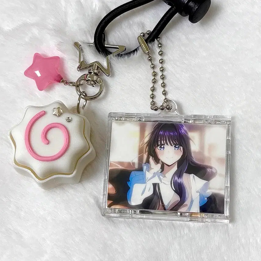 [BUNJANG] Fragrant Flowers Bloom Valiantly Acrylic NFC Keyring / [향기로운 꽃은 늠름하게 핀다] NFC 와구리 ver.1  아크릴 키링