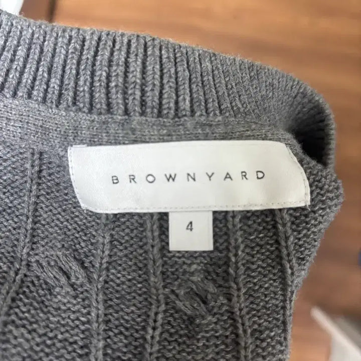 [BUNJANG] Brown Yard Cable Knit Sweater Size 4 / 브라운야드 꽈배기니트 4사이즈