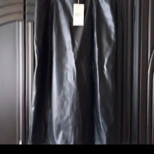 [BUNJANG] Lirico Black Leather Skirt / 리리코 블랙 레더 스커트