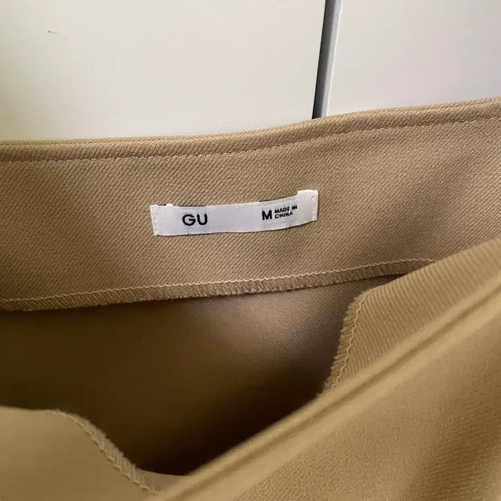 [BUNJANG] GU Beige Pleated Mini Dress / gu 베이지 플리츠 미니 원피