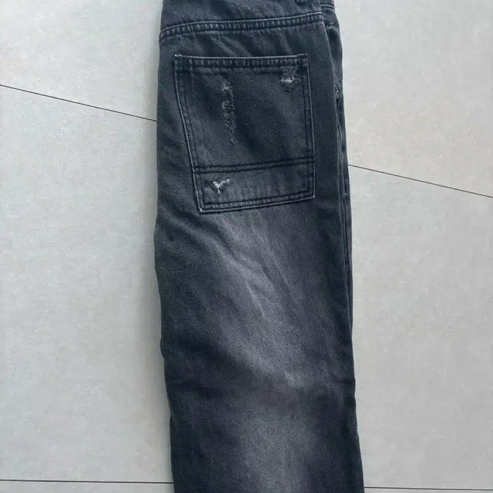 [BUNJANG] Acme De La Vie ADLV Patch Black Denim Jeans / 아크메드라비 아딜리 ADLV 패치 블랙 데님2