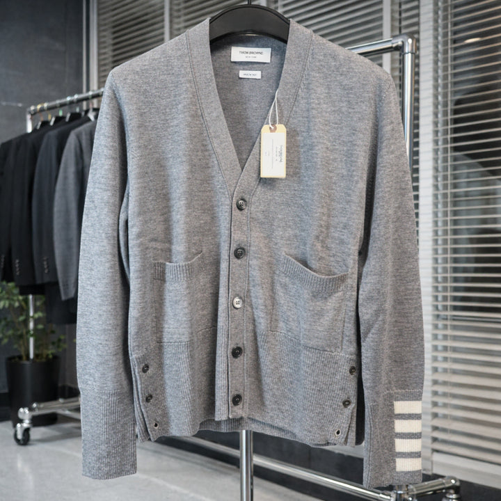 [BUNJANG] Thom Browne Diagonal Cuff Cardigan (Size 2) / [당일발송/N등급] 톰브라운 사선 커프 가디건 2사이즈