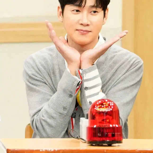 [BUNJANG] Thom Browne Diagonal Cuff Cardigan (Size 2) / [당일발송/N등급] 새상품 톰브라운 사선 커프 가디건 2사이즈