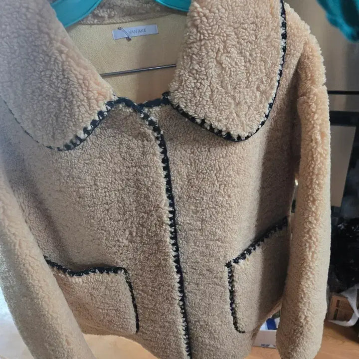 [BUNJANG] YANAKI Puffy Jacket / YANAKI 연한황토 뽀글이 자켓