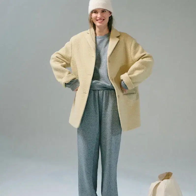 [BUNJANG] Letter Teddy Coat - Beige / Letter 레터 teddy coat 테디코트 beige