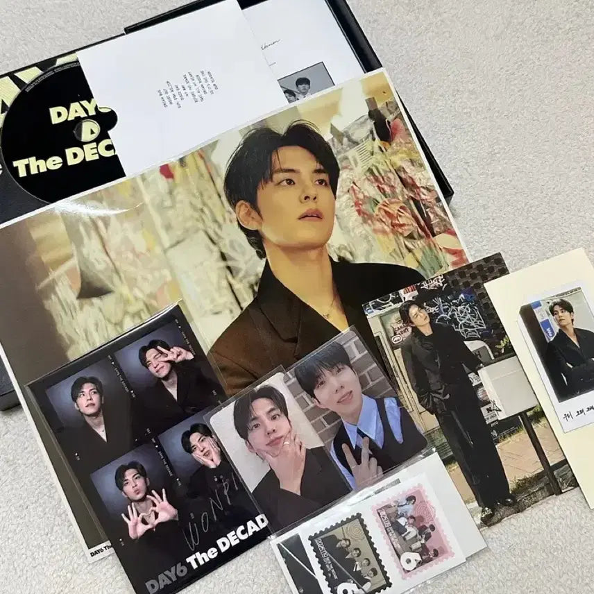 데이식스 더데케이드 단순개봉 앨범(포스터,포카 포함)