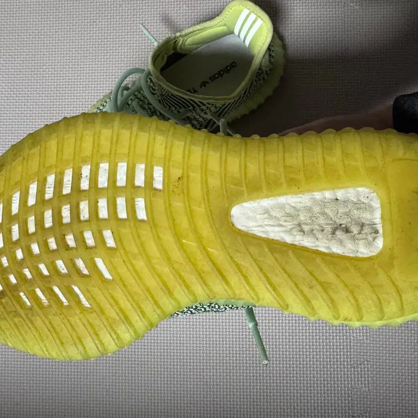 [BUNJANG] Adidas Yeezy Boost 350 V2 Isreal / 아디다스 이지부스트350 V2 이즈릴