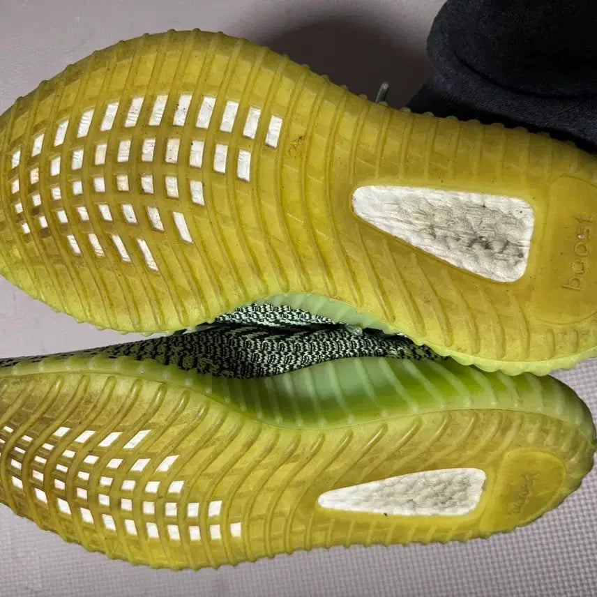 [BUNJANG] Adidas Yeezy Boost 350 V2 Isreal / 아디다스 이지부스트350 V2 이즈릴