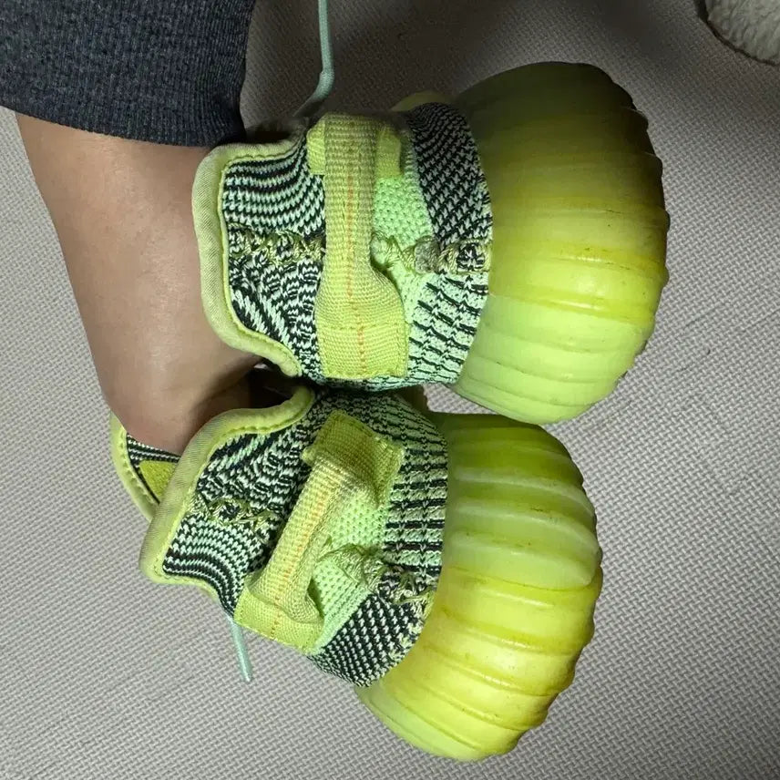 [BUNJANG] Adidas Yeezy Boost 350 V2 Isreal / 아디다스 이지부스트350 V2 이즈릴