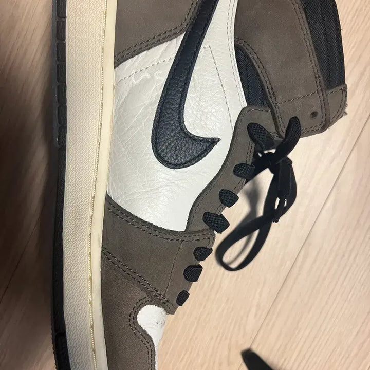 [BUNJANG] Jordan 1 Travis Scott OG / [285]조던1 트레비스 스캇 OG