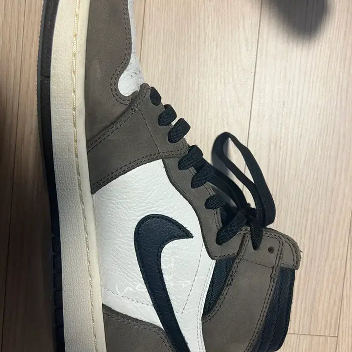 [BUNJANG] Jordan 1 Travis Scott OG / [285]조던1 트레비스 스캇 OG