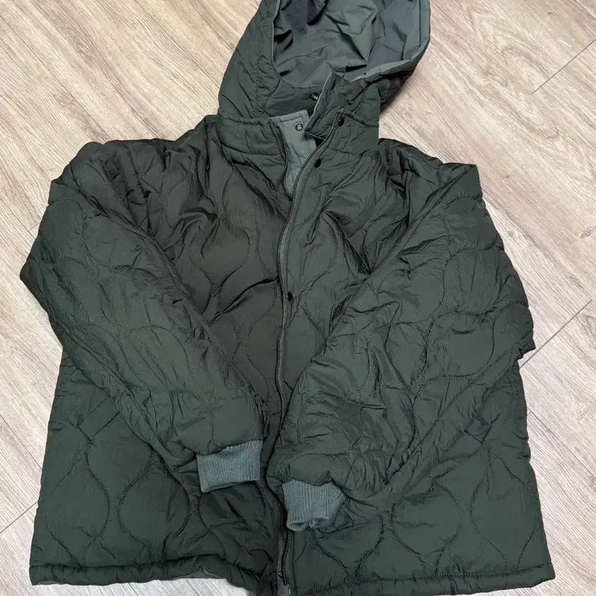 [BUNJANG] Reversible Khaki Hooded Yasan Padding / 리버시블 후드 야상 패딩