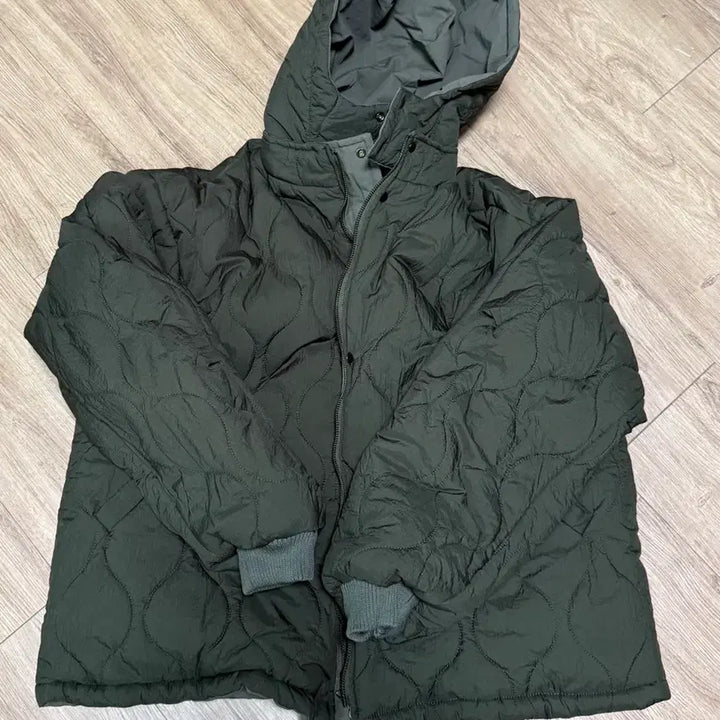 [BUNJANG] Reversible Khaki Hooded Yasan Padding / 리버시블 후드 야상 패딩
