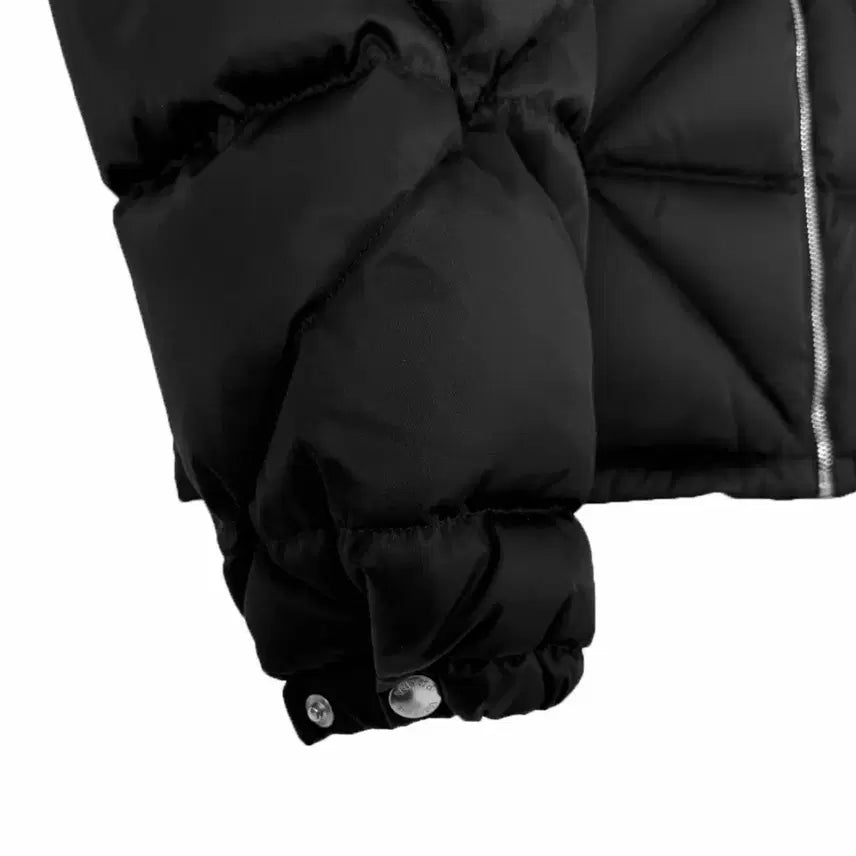 [BUNJANG] PRADA Men's Re-Nylon Logo Quilted Short Padded Jacket Black / [M] 프라다 남성 리나일론 로고 퀄팅 하이넥 개버딘 숏 패딩 자켓 블랙