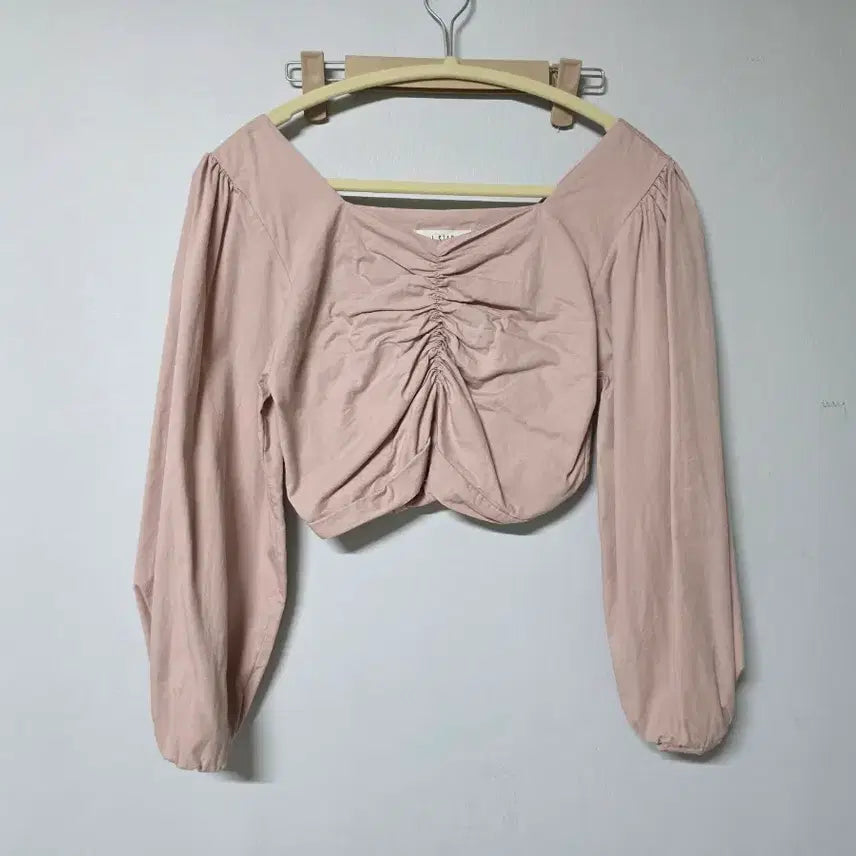 [BUNJANG] Pink Shirring Crop Long Sleeve Blouse / 핑크 셔링 크롭 긴팔 블라우스