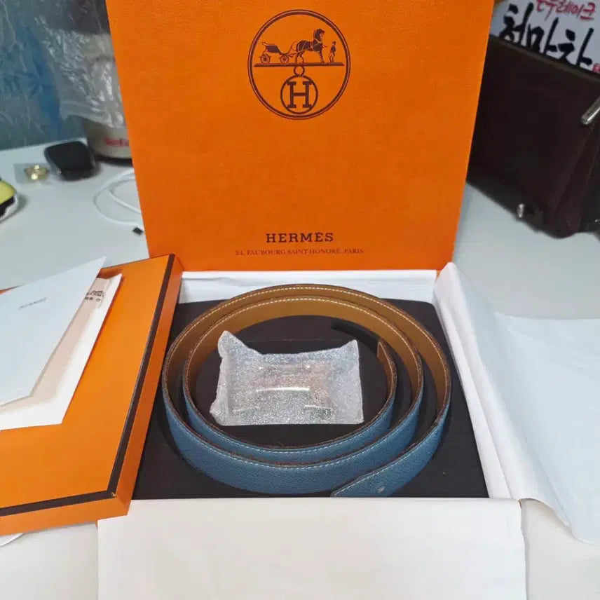 [BUNJANG] Hermes Silver Buckle Reversible Belt (Size 90) / 에르메스 H 은장 버클 양면 벨트 싸이즈 90 (정품)
