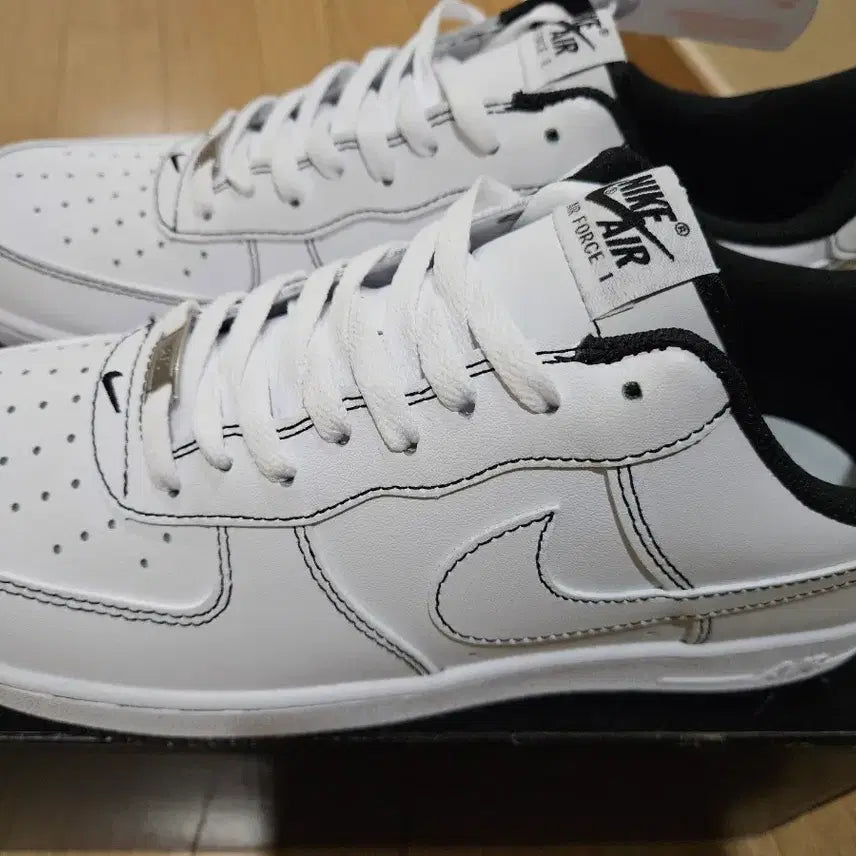 [BUNJANG] Nike Air Force 1 White Black Stitch Sneakers / 나이키 에어포스1 흰검 스티치 운동화