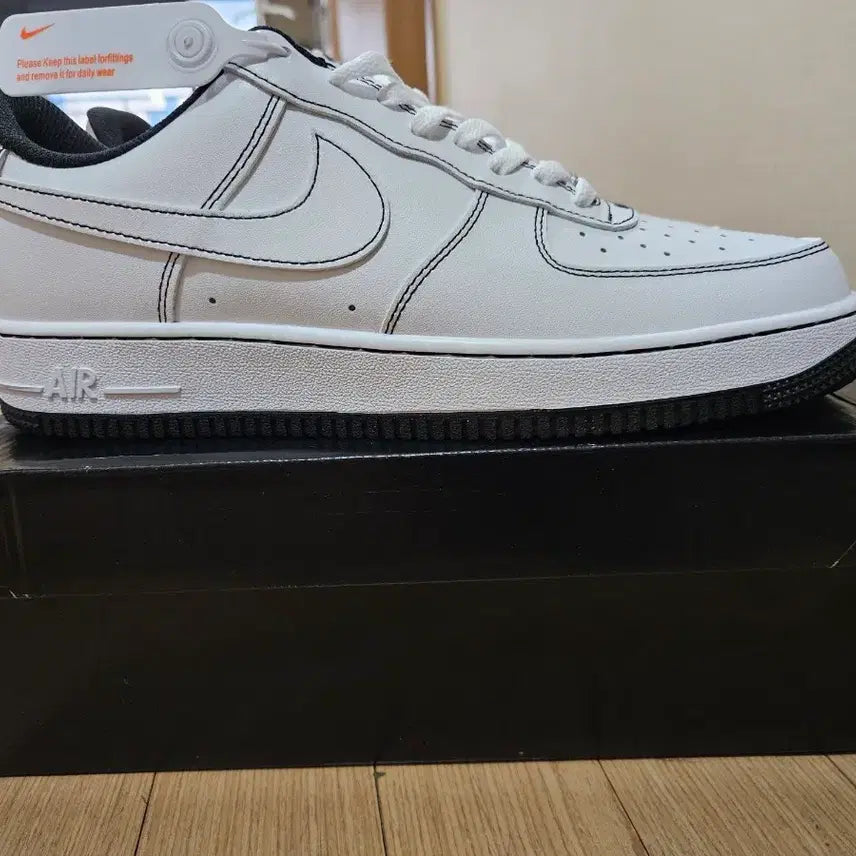[BUNJANG] Nike Air Force 1 White Black Stitch Sneakers / 나이키 에어포스1 흰검 스티치 운동화