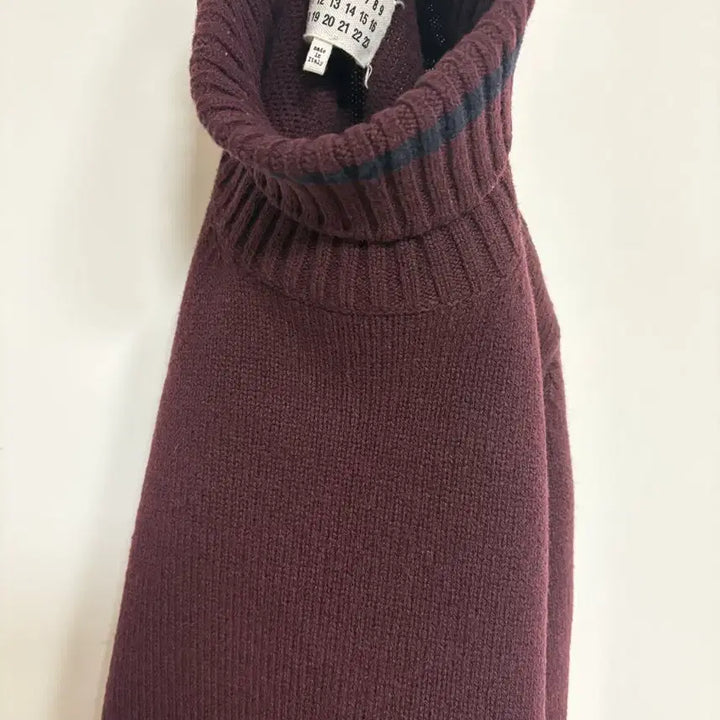 [SOLD OUT] 메종마르지엘라 정품 울 100% 버건디 목폴라 니트