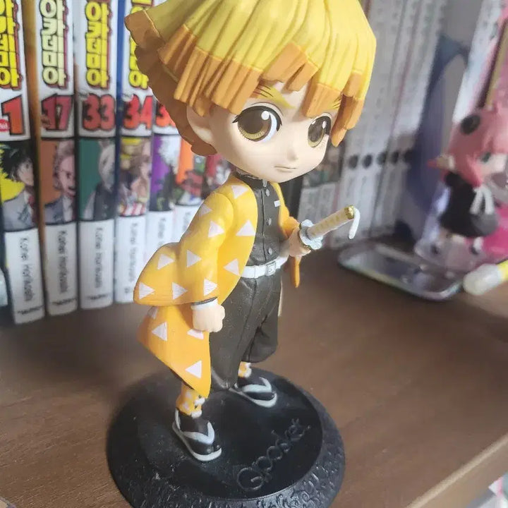 [BUNJANG] Q Posket Zenitsu Figure / [큐포스켓 젠이츠 피규어] [상태 좋음]