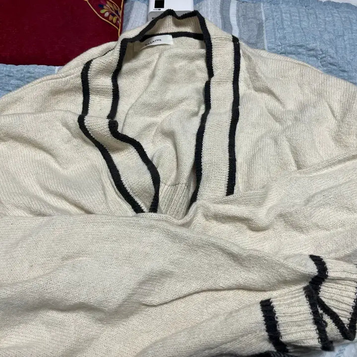 [BUNJANG] BREATHE Ivory Cardigan / BREATHE 아이보리색 가디건